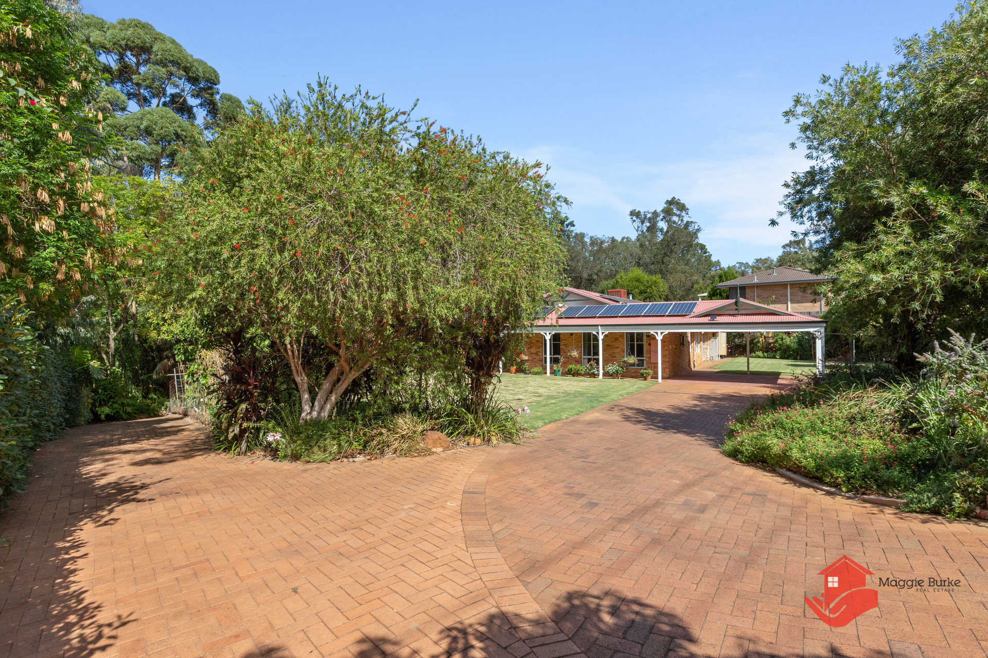 94 Amethyst Crescent, Mount Richon - Thumbnail 2