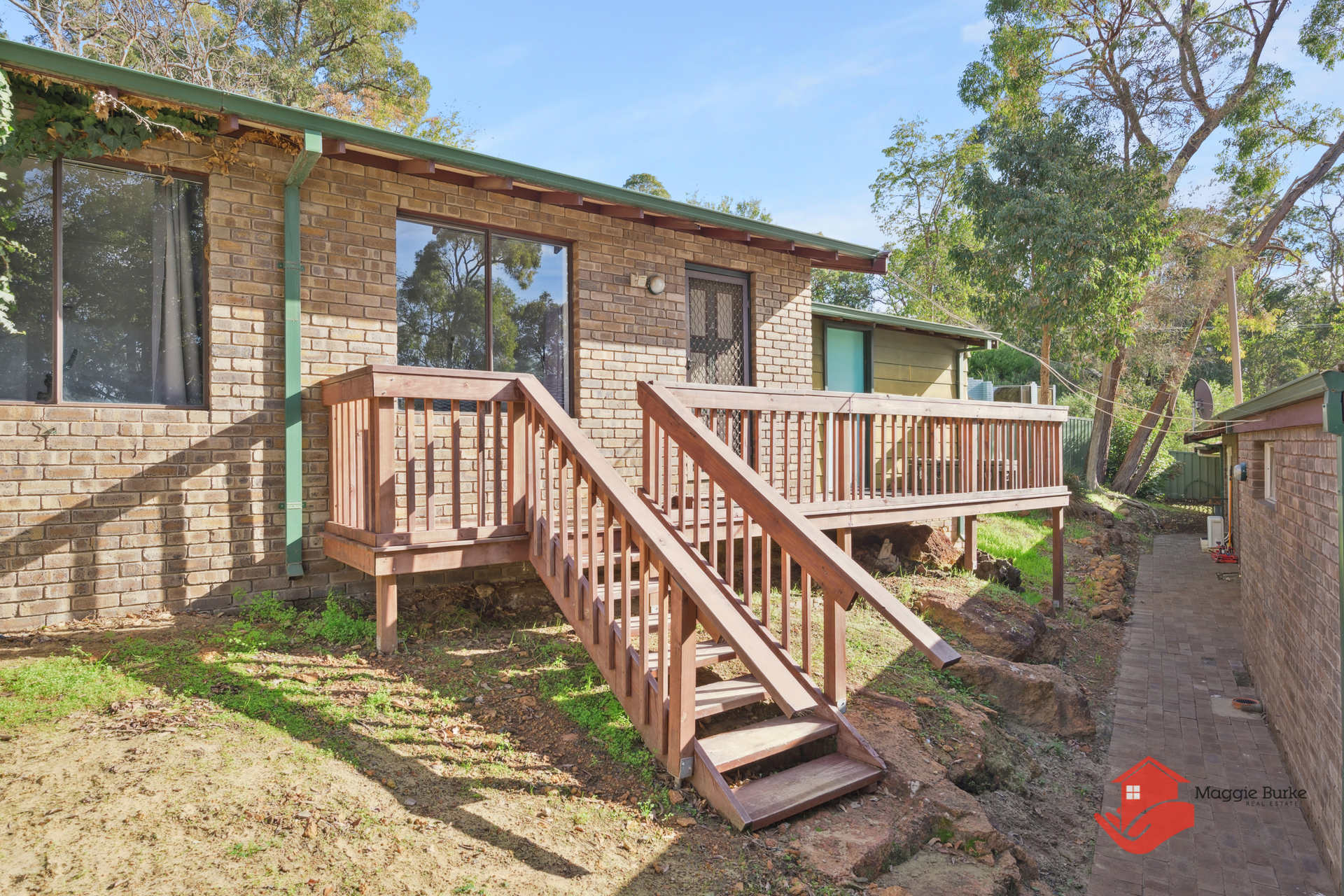 37 Michael Road, Roleystone - Thumbnail 2